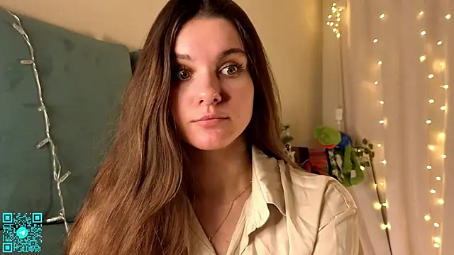 chloemilka online show from February 12, 5:19 pm