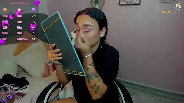 salome rojas  online show from July 26, 4:25 pm