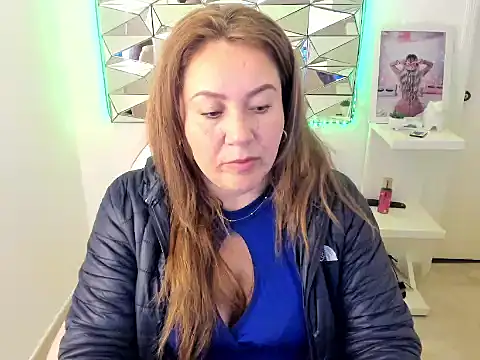 camixxx m online show from January 6, 1:37 pm