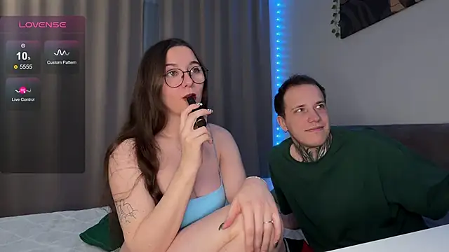 wwow meow online show from December 5, 2:14 pm