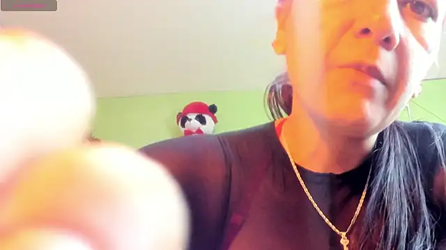 hot Dariana pantyhose online show from November 10, 1:21 pm