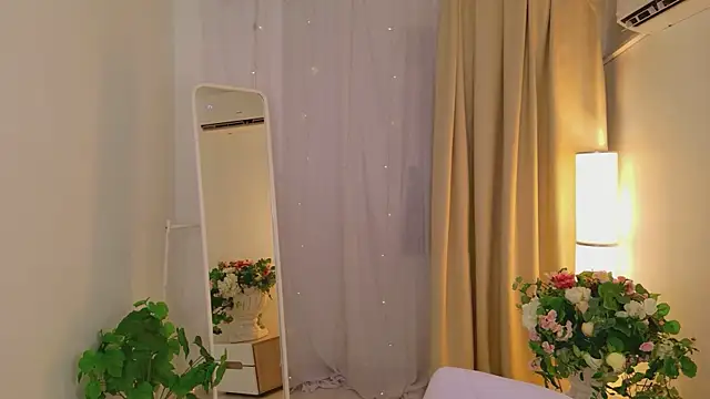 Neko Moor online show from June 3, 2:33 pm