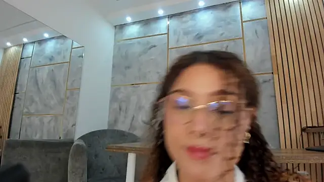 LissyConan online show from March 8, 9:40 pm