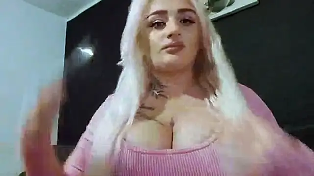 Snapshot of AnastasiaLips chatting on May 24, 8:14 pm AnastasiaLips online show from May 24, 8:14 pm