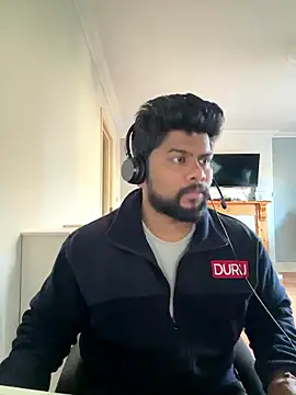 Snapshot of CrazyShashank chatting on January 13, 10:31 am CrazyShashank online show from January 13, 10:31 am