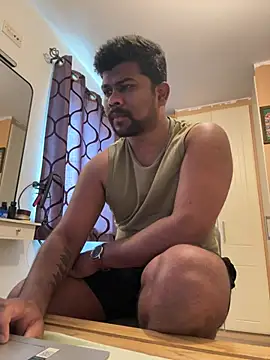 Snapshot of CrazyShashank chatting on February 8, 1:03 pm CrazyShashank online show from February 8, 1:03 pm
