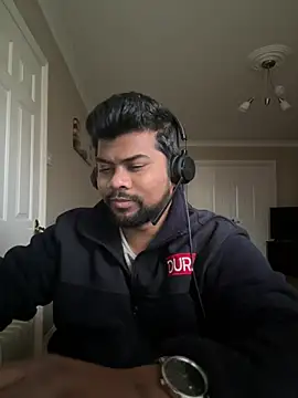 Snapshot of CrazyShashank chatting on February 24, 8:23 am CrazyShashank online show from February 24, 8:23 am
