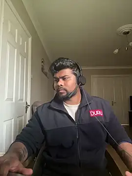 Snapshot of CrazyShashank chatting on March 10, 10:42 am CrazyShashank online show from March 10, 10:42 am