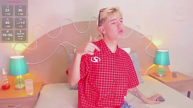 Enrrixxx  online show from November 11, 12:21 am