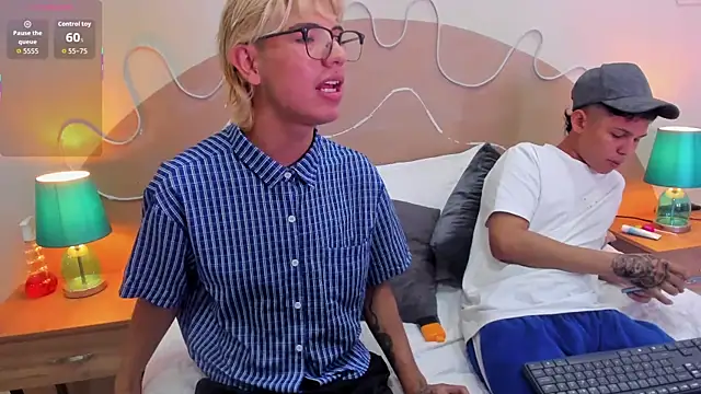 Enrrixxx  online show from November 12, 12:44 am