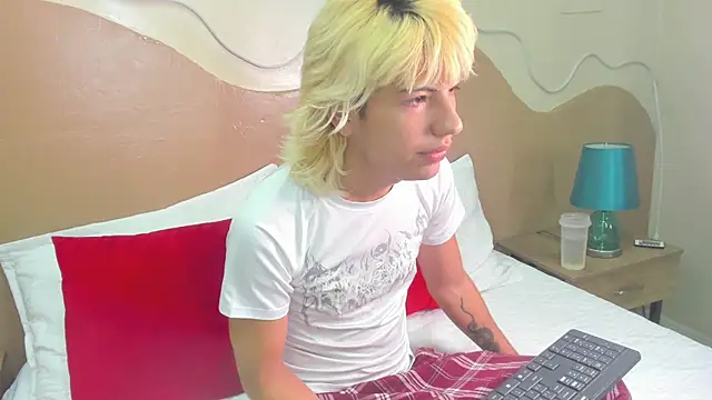 Enrrixxx  online show from February 16, 10:39 pm