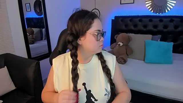 LolaVillalobos online show from March 18, 12:08 pm