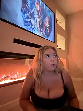 KaylaTrudi online show from October 15, 8:31 pm