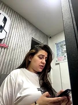 Snapshot of megvibes chatting on October 28, 12:03 am megvibes online show from October 28, 12:03 am