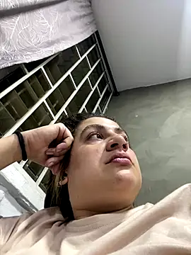 Snapshot of megvibes chatting on November 13, 12:53 am megvibes online show from November 13, 12:53 am