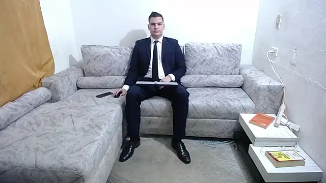 Victor Maitland online show from November 14, 3:38 am