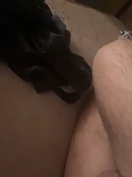 Snapshot of Mbidee chatting on February 12, 10:32 am Mbidee online show from February 12, 10:32 am