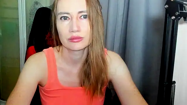 JessFoxxx online show from June 13, 2:42 am