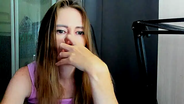 JessFoxxx online show from June 26, 12:59 am
