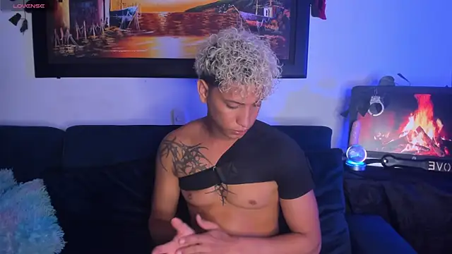 ECSTASYX2 2001 online show from February 26, 5:28 am