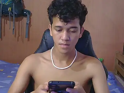 kenbigcockxx online show from December 23, 2:31 am