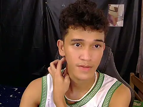 kenbigcockxx online show from February 25, 2:21 am