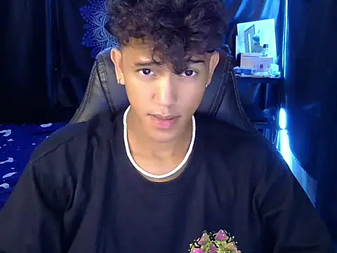 kenbigcockxx online show from April 20, 8:50 am