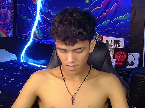 Snapshot of kenbigcockxx chatting on July 20, 2:30 pm kenbigcockxx online show from July 20, 2:30 pm