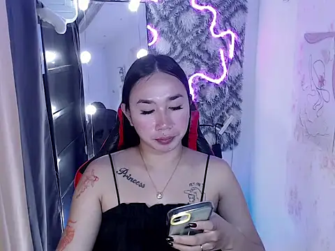 in yourdreamstarxx online show from January 8, 1:24 pm