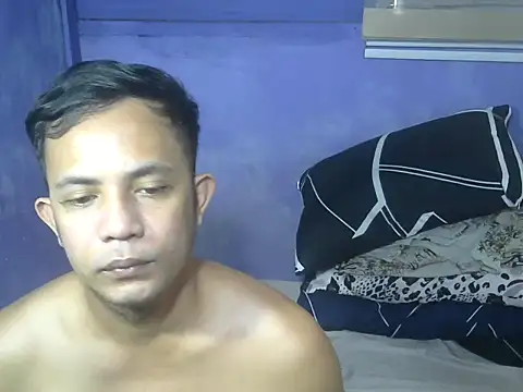 hotcumboi69 online show from February 21, 3:51 am