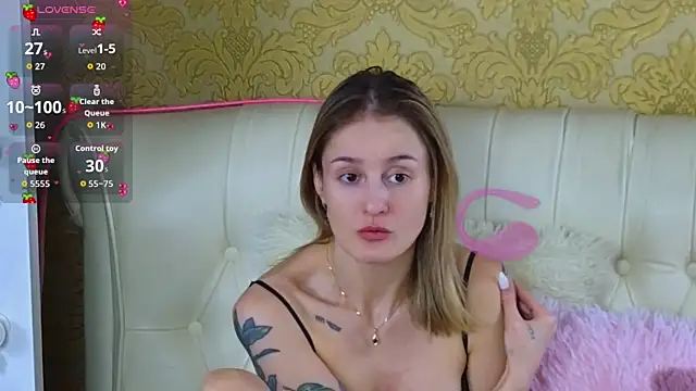 RosieBlossom online show from February 15, 7:43 pm