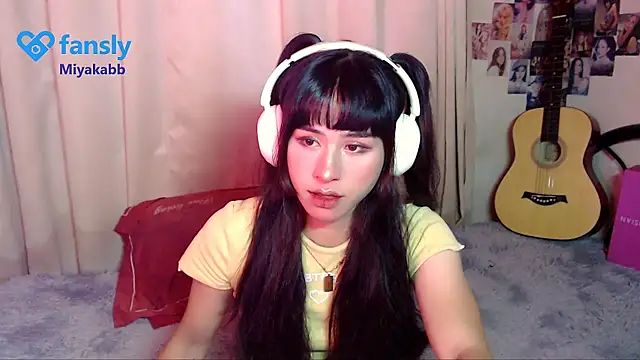 chakababe online show from April 7, 9:04 pm