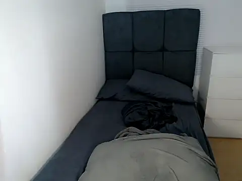 holly tabby online show from December 19, 11:56 pm