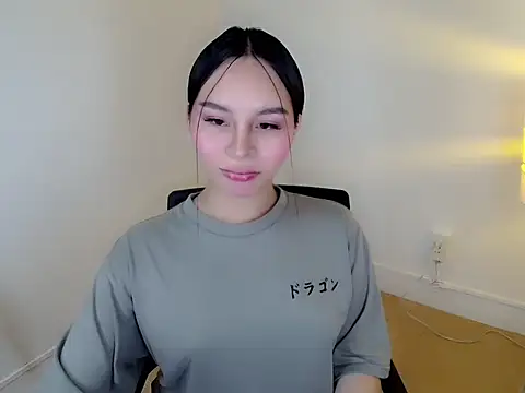 holly tabby online show from January 11, 8:47 pm