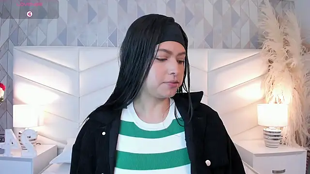 Snapshot of victoria___jonnes chatting on September 21, 12:29 pm victoria jonnes online show from September 21, 12:29 pm