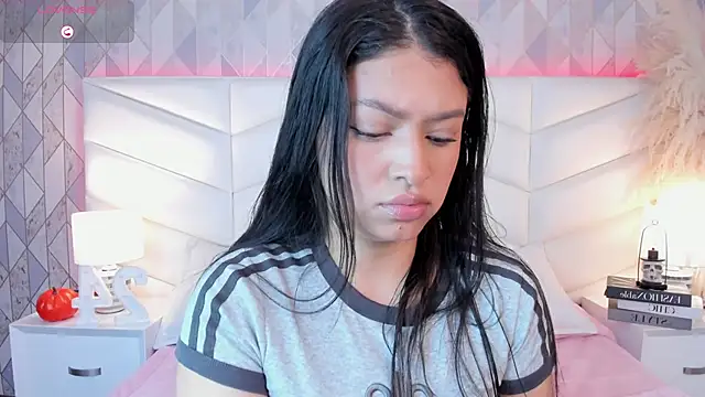 Snapshot of victoria___jonnes chatting on October 8, 12:36 pm victoria jonnes online show from October 8, 12:36 pm