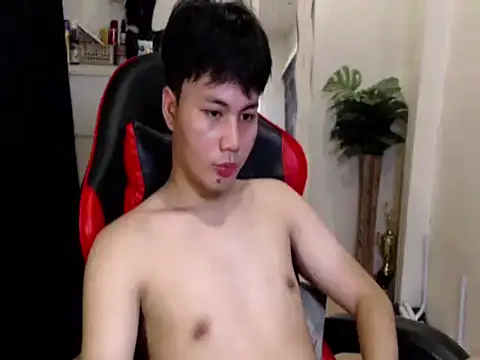 urasiantwink69 online show from April 12, 11:48 am