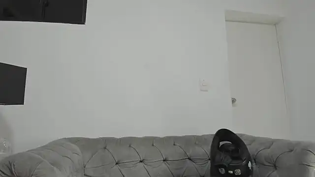 Snapshot of Dimitri_Bass chatting on September 22, 6:32 pm Dimitri Bass online show from September 22, 6:32 pm