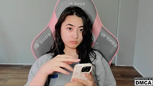 MeilideQian1 online show from February 7, 7:45 am