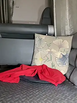 meiiijr55 online show from April 18, 3:43 am