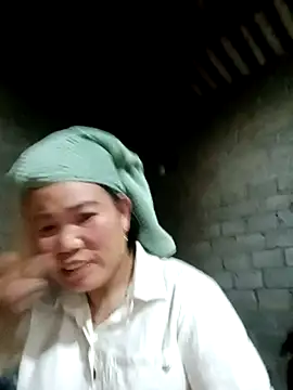 jienrrr online show from September 21, 1:02 pm