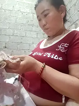 jienrrr online show from September 25, 2:10 pm