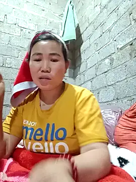 jienrrr online show from October 7, 11:18 am