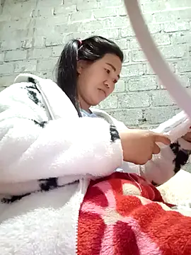 jienrrr online show from October 18, 12:13 am