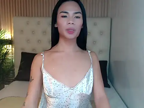 Snapshot of SexualDesire1x chatting on January 13, 1:44 am SexualDesire1x online show from January 13, 1:44 am