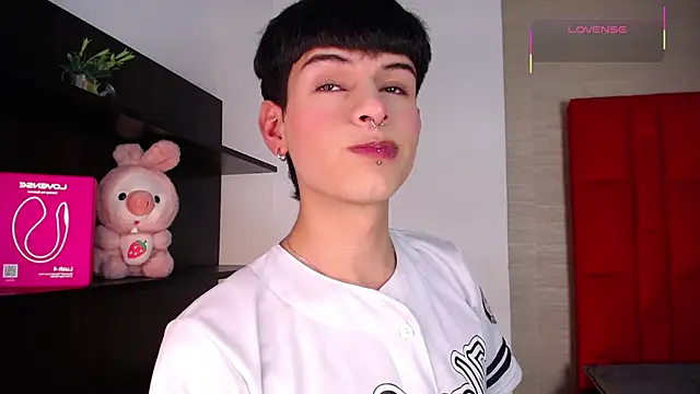 Ezra Storm online show from January 18, 4:38 am