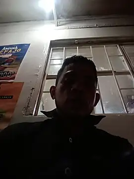 Andreshot911 online show from October 28, 1:42 am