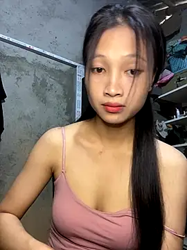 Snapshot of vyvy777 chatting on September 24, 1:09 am vyvy777 online show from September 24, 1:09 am