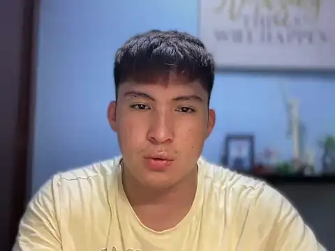 Snapshot of lovely_jay chatting on October 2, 5:47 am lovely jay online show from October 2, 5:47 am