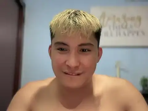 Snapshot of lovely_jay chatting on May 4, 6:59 pm lovely jay online show from May 4, 6:59 pm